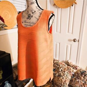 Dana Bachman Textured Peach Sleeveless Tank Top.